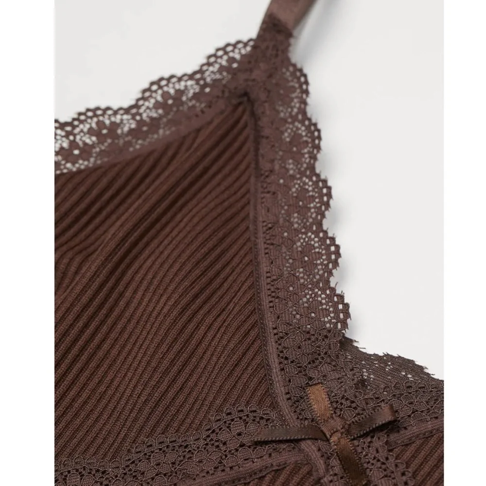 H&M Choco Dress with Lace Trims - Picture 4 of 6